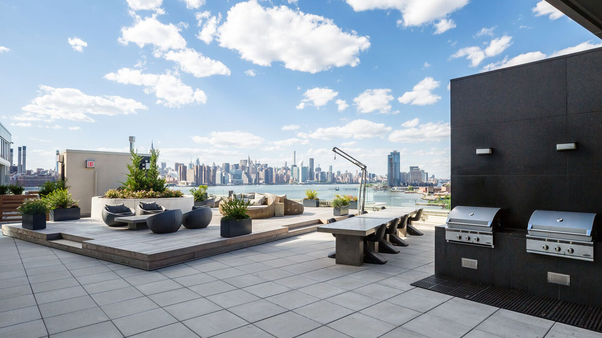 Level Deck Bbq